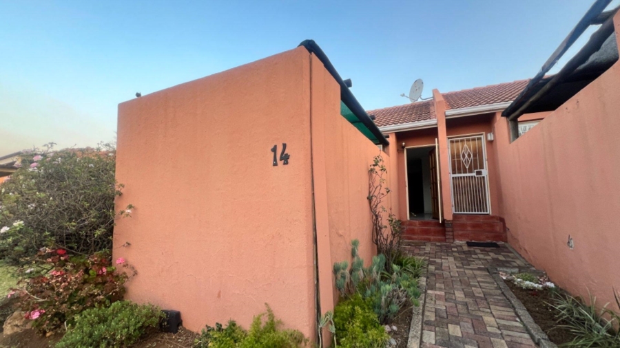 To Let 2 Bedroom Property for Rent in Alan Manor Gauteng