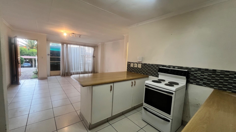 To Let 2 Bedroom Property for Rent in Alan Manor Gauteng