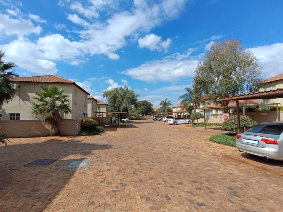 3 Bedroom Property for Sale in Heuwelsig Estate Gauteng