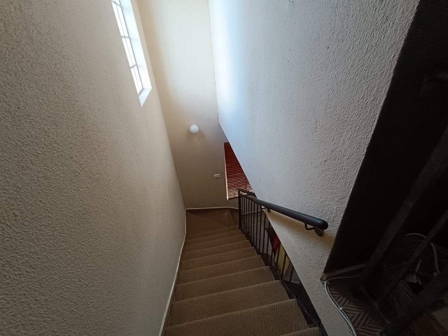3 Bedroom Property for Sale in Heuwelsig Estate Gauteng