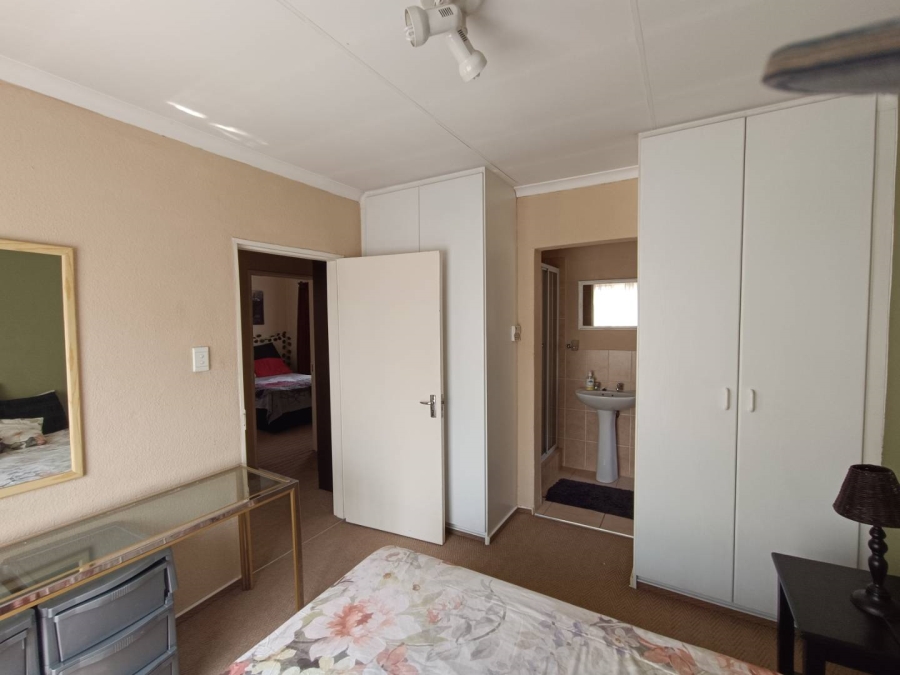 3 Bedroom Property for Sale in Heuwelsig Estate Gauteng