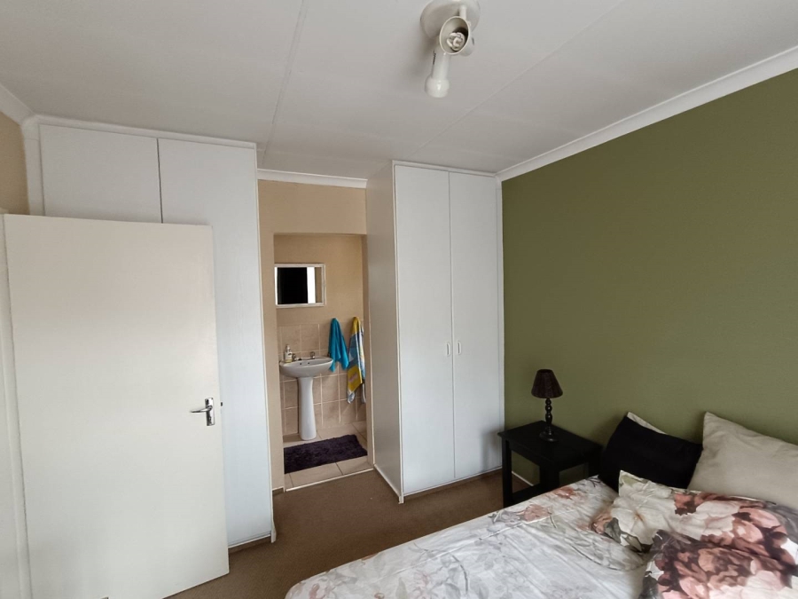 3 Bedroom Property for Sale in Heuwelsig Estate Gauteng