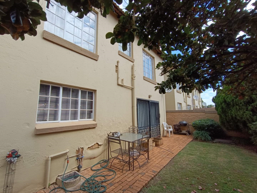 3 Bedroom Property for Sale in Heuwelsig Estate Gauteng