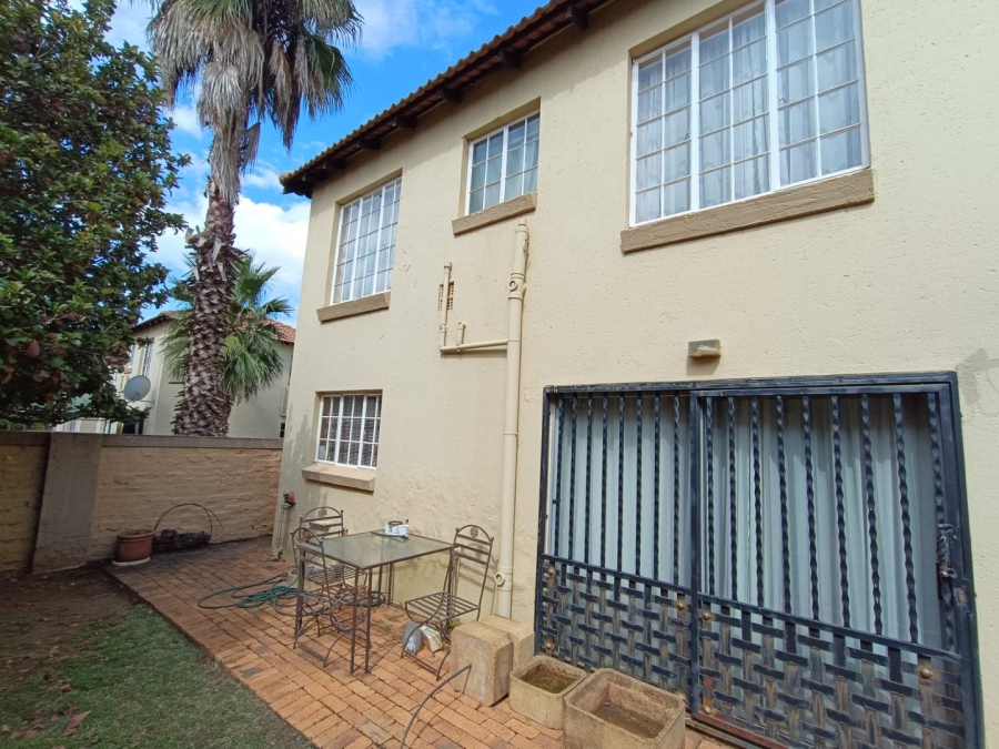 3 Bedroom Property for Sale in Heuwelsig Estate Gauteng