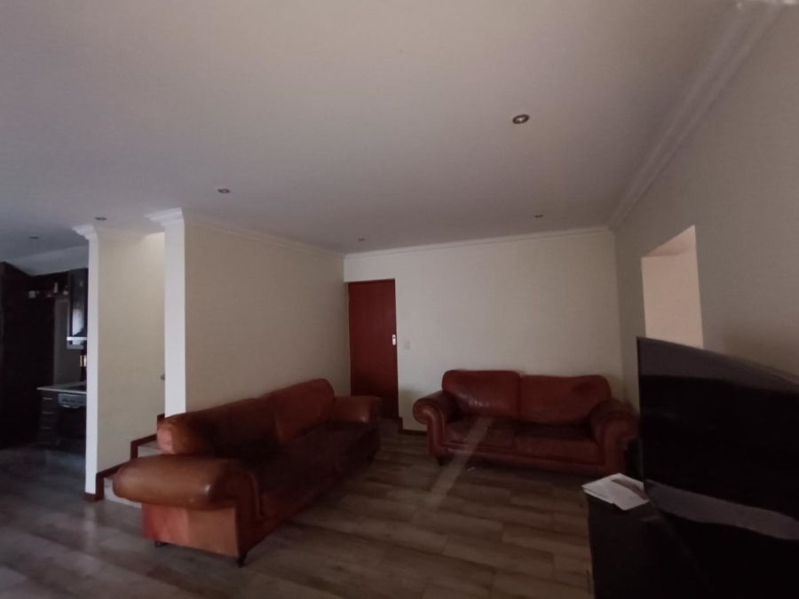3 Bedroom Property for Sale in Thatchfield Hills Gauteng