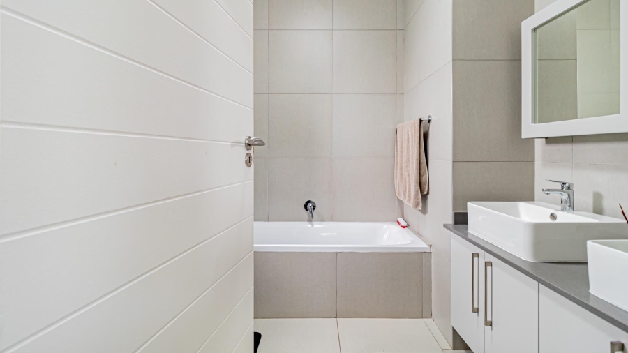 3 Bedroom Property for Sale in Carlswald Gauteng
