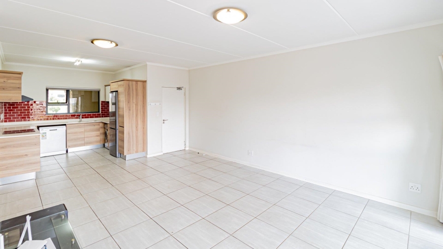 2 Bedroom Property for Sale in Waterfall Gauteng