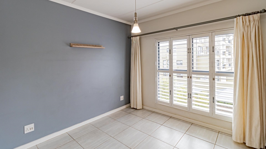 2 Bedroom Property for Sale in Waterfall Gauteng