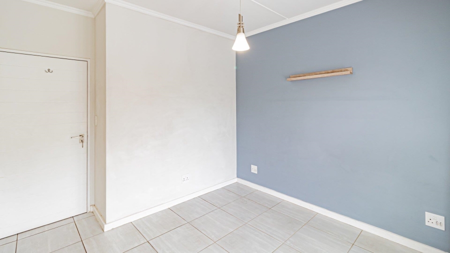 2 Bedroom Property for Sale in Waterfall Gauteng