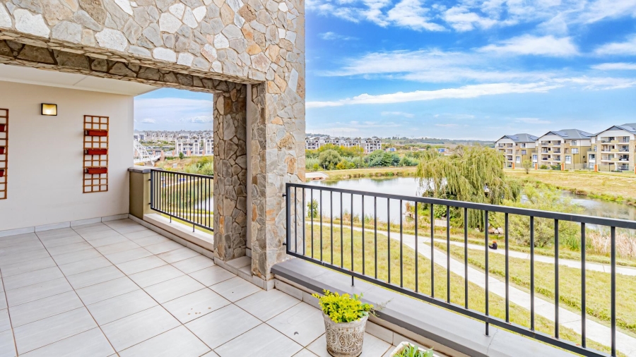 2 Bedroom Property for Sale in Waterfall Gauteng