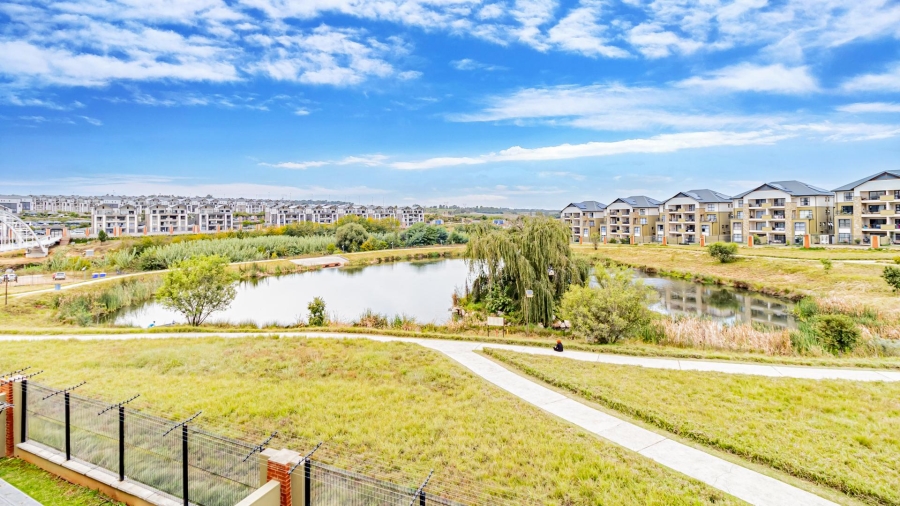 2 Bedroom Property for Sale in Waterfall Gauteng