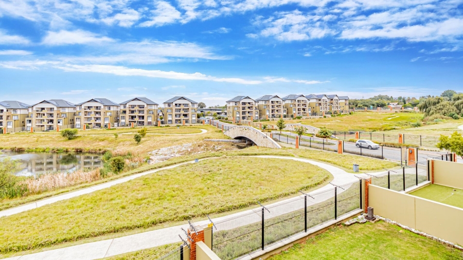 2 Bedroom Property for Sale in Waterfall Gauteng