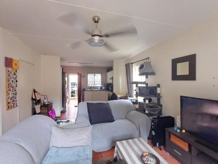 2 Bedroom Property for Sale in Sonneglans Gauteng