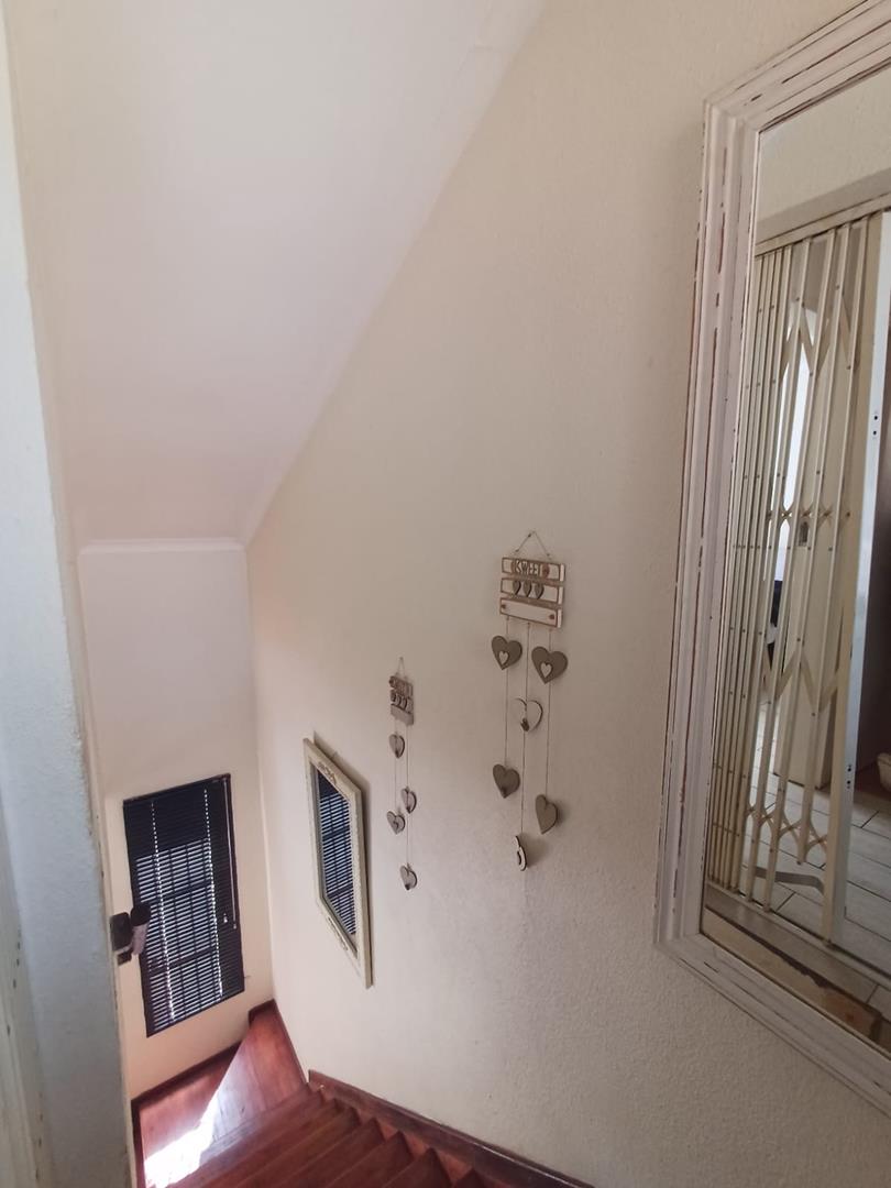 2 Bedroom Property for Sale in Sonneglans Gauteng