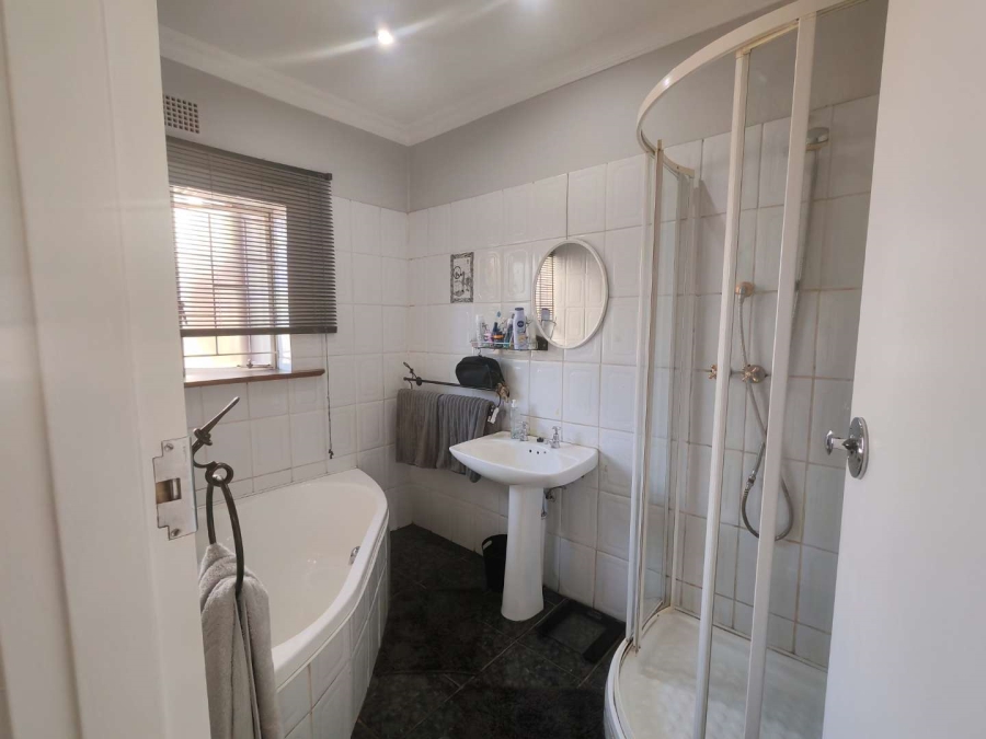 3 Bedroom Property for Sale in Valhalla Gauteng
