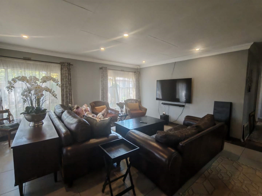3 Bedroom Property for Sale in Valhalla Gauteng