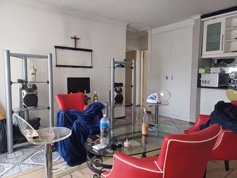 2 Bedroom Property for Sale in Verwoerdpark Gauteng