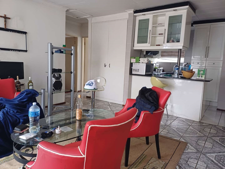 2 Bedroom Property for Sale in Verwoerdpark Gauteng
