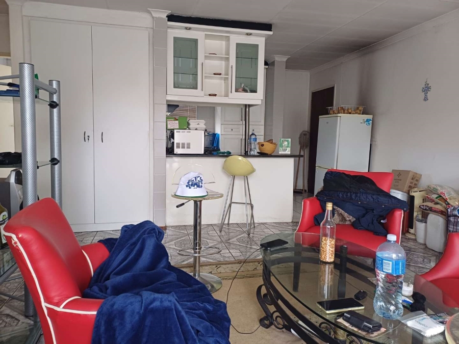 2 Bedroom Property for Sale in Verwoerdpark Gauteng