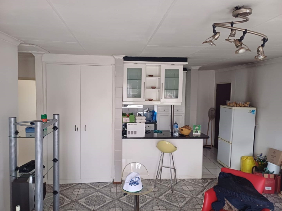 2 Bedroom Property for Sale in Verwoerdpark Gauteng