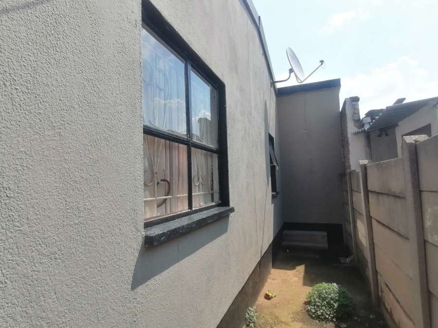 2 Bedroom Property for Sale in Johannesburg Central Gauteng