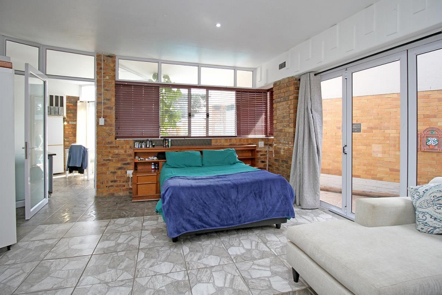 0 Bedroom Property for Sale in Hurlyvale Gauteng
