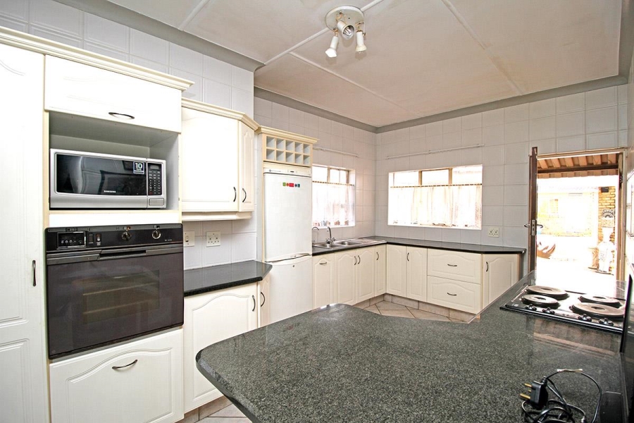 0 Bedroom Property for Sale in Hurlyvale Gauteng