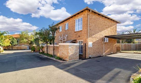 2 Bedroom Property for Sale in Roodepoort Gauteng