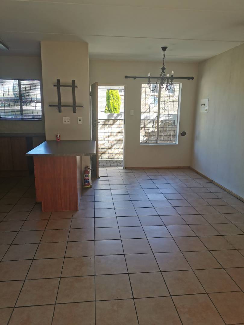 2 Bedroom Property for Sale in Roodepoort Gauteng
