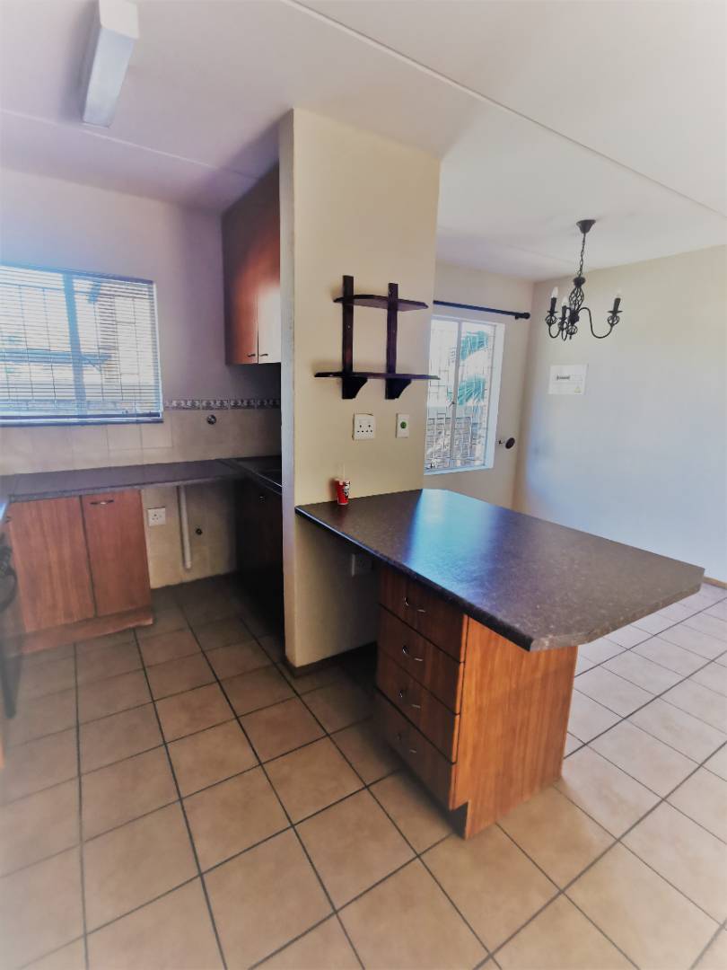 2 Bedroom Property for Sale in Roodepoort Gauteng