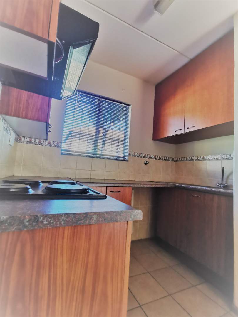 2 Bedroom Property for Sale in Roodepoort Gauteng