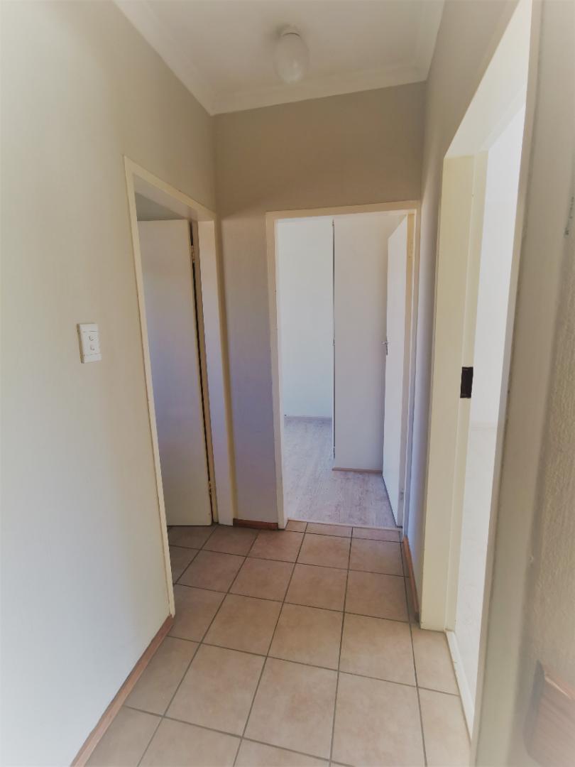2 Bedroom Property for Sale in Roodepoort Gauteng