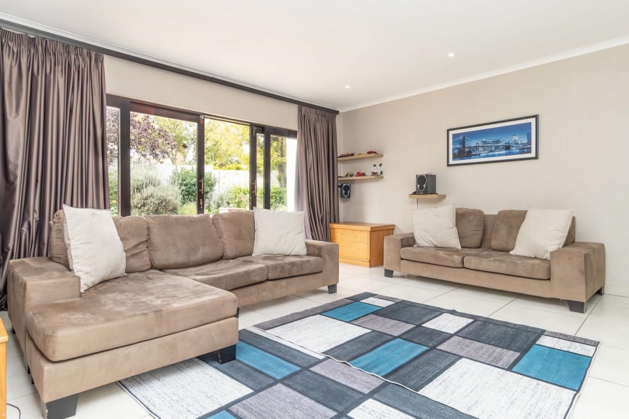 5 Bedroom Property for Sale in Kyalami Estates Gauteng
