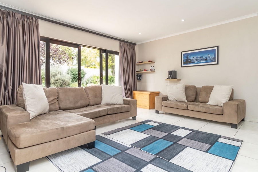 5 Bedroom Property for Sale in Kyalami Estates Gauteng