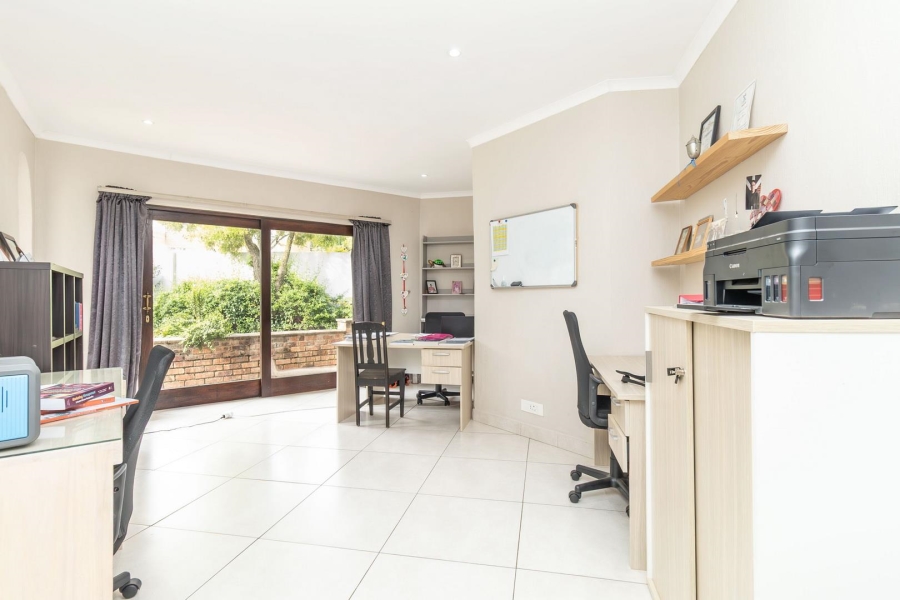 5 Bedroom Property for Sale in Kyalami Estates Gauteng
