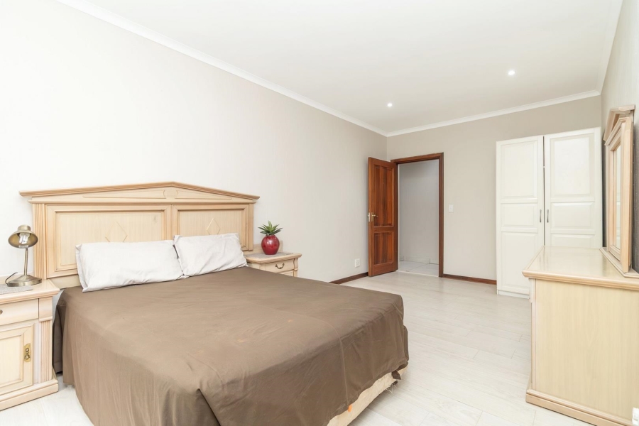 5 Bedroom Property for Sale in Kyalami Estates Gauteng