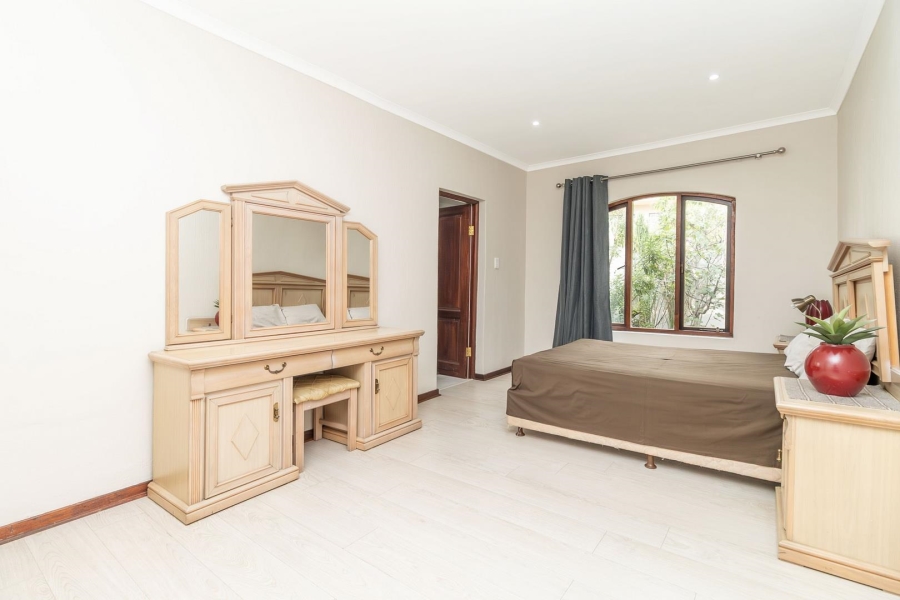 5 Bedroom Property for Sale in Kyalami Estates Gauteng