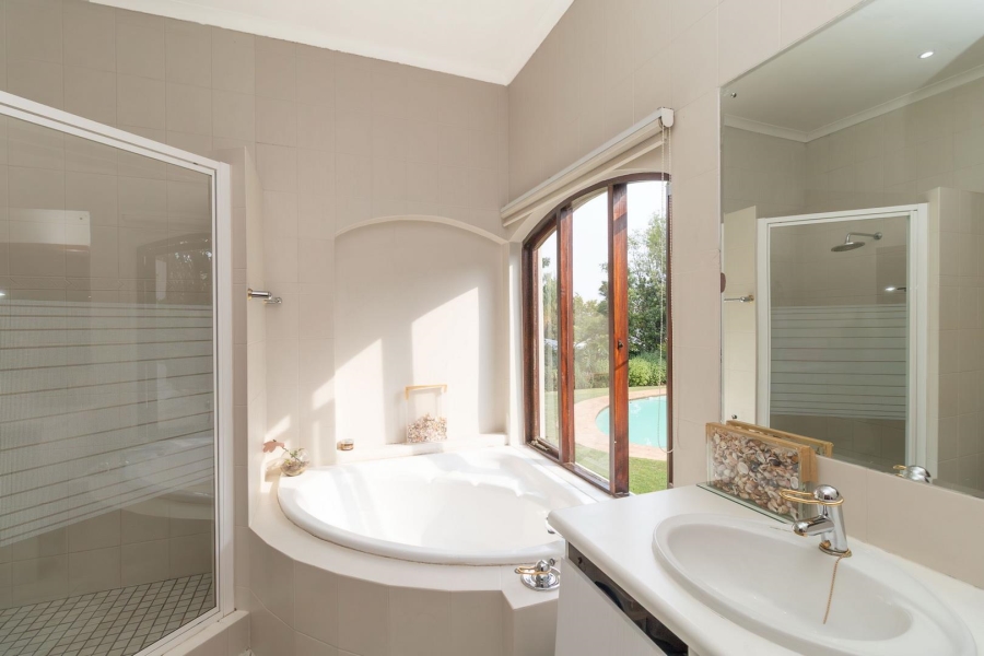 5 Bedroom Property for Sale in Kyalami Estates Gauteng