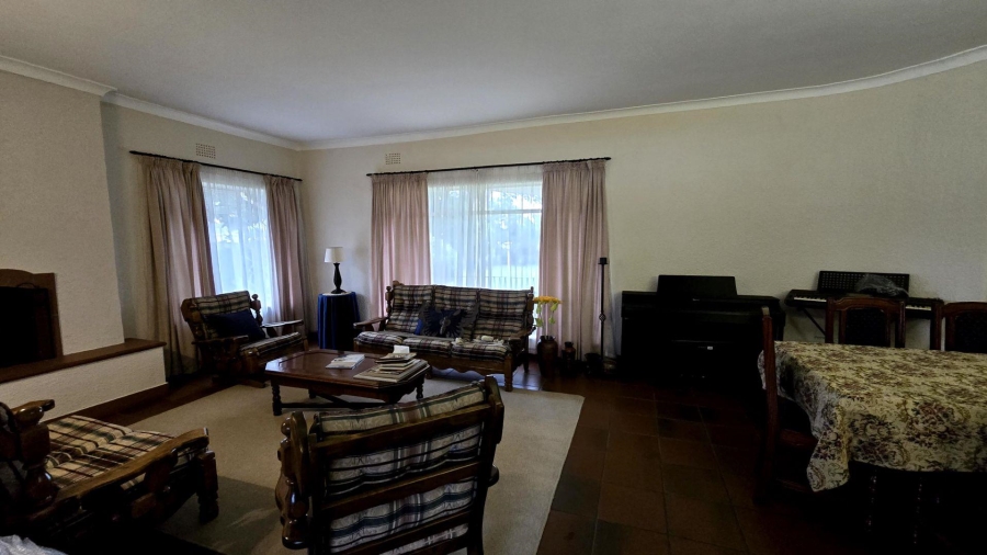 4 Bedroom Property for Sale in Robertsham Gauteng