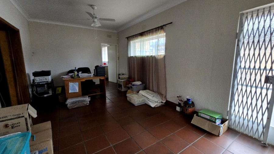 4 Bedroom Property for Sale in Robertsham Gauteng