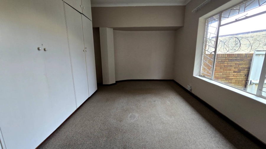 4 Bedroom Property for Sale in Robertsham Gauteng