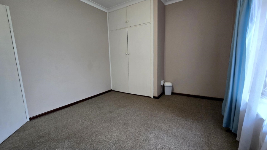 4 Bedroom Property for Sale in Robertsham Gauteng