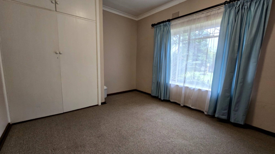 4 Bedroom Property for Sale in Robertsham Gauteng