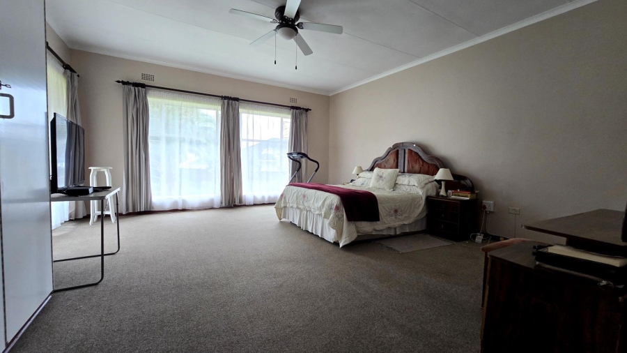 4 Bedroom Property for Sale in Robertsham Gauteng