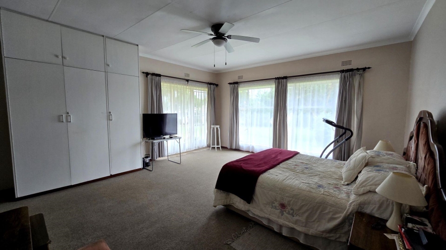 4 Bedroom Property for Sale in Robertsham Gauteng