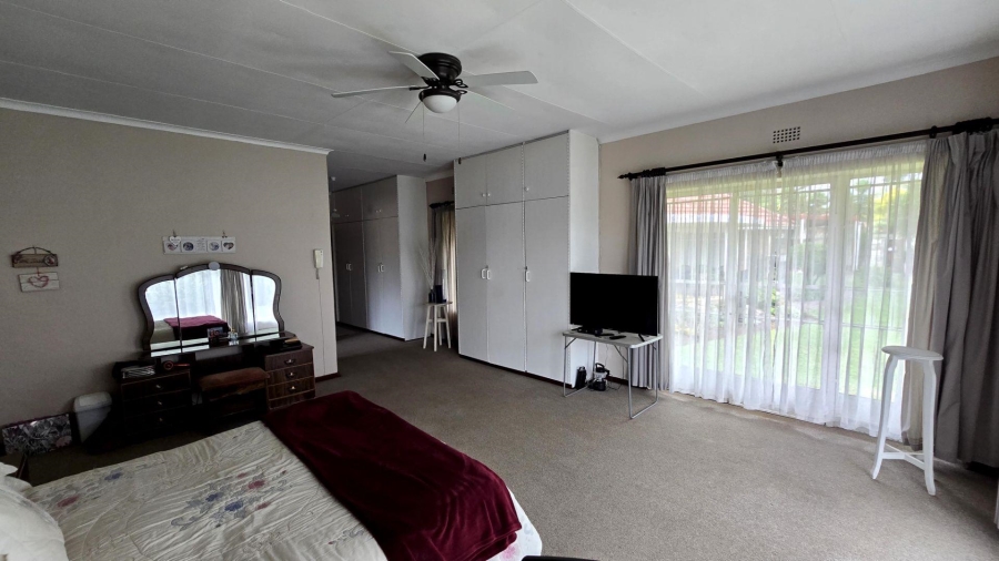 4 Bedroom Property for Sale in Robertsham Gauteng