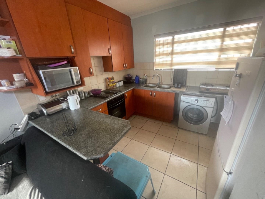 2 Bedroom Property for Sale in Edleen Gauteng