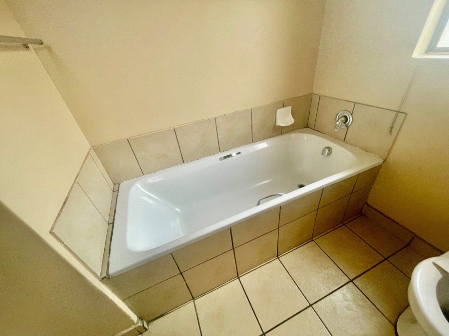 2 Bedroom Property for Sale in Esther Park Gauteng