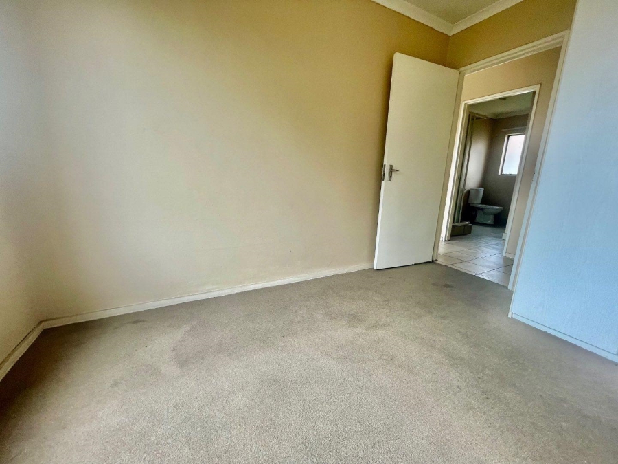 2 Bedroom Property for Sale in Esther Park Gauteng