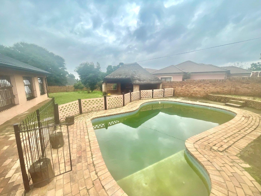 3 Bedroom Property for Sale in Esther Park Gauteng